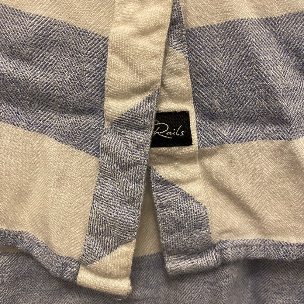 Rails 100% Rayon Long Sleeve Button Down Blue And… - image 4